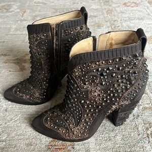 Frye Remy Deco studded high heel ankle boot Bootie (Brown)